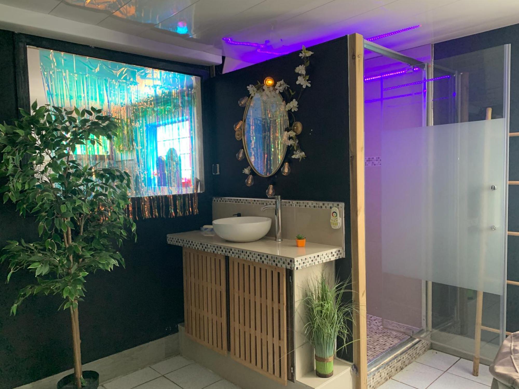 Suite Romantique Jacuzzi Gagny Eksteriør billede