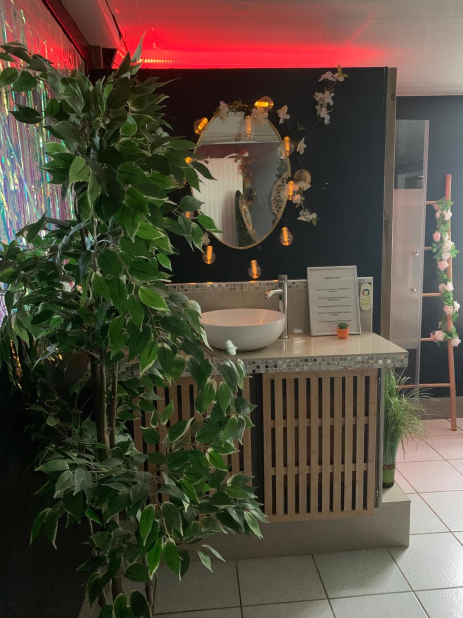 Suite Romantique Jacuzzi Gagny Eksteriør billede