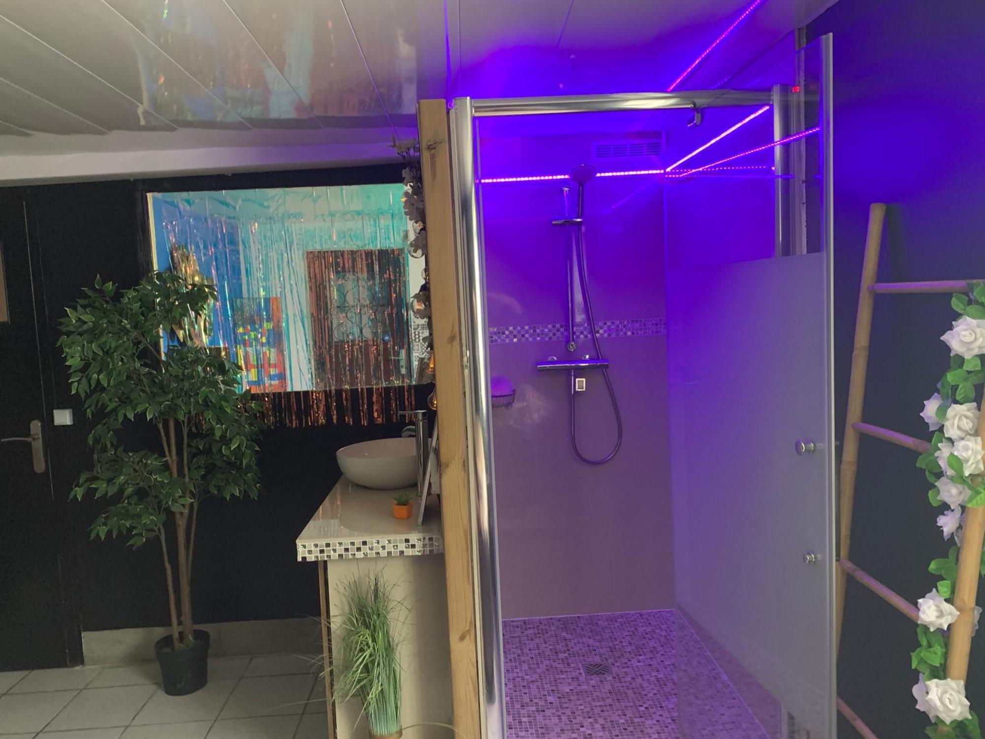 Suite Romantique Jacuzzi Gagny Eksteriør billede