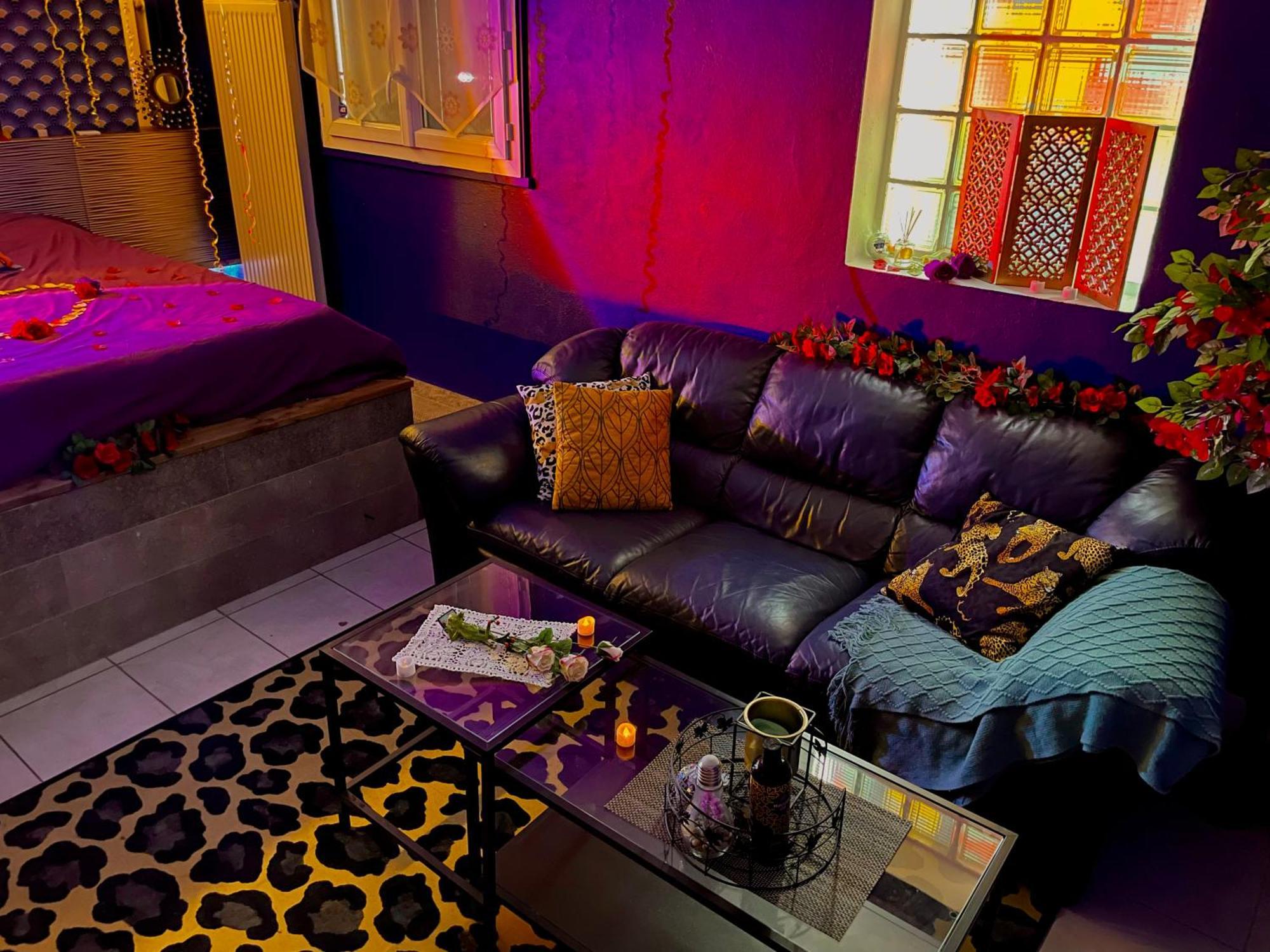Suite Romantique Jacuzzi Gagny Eksteriør billede